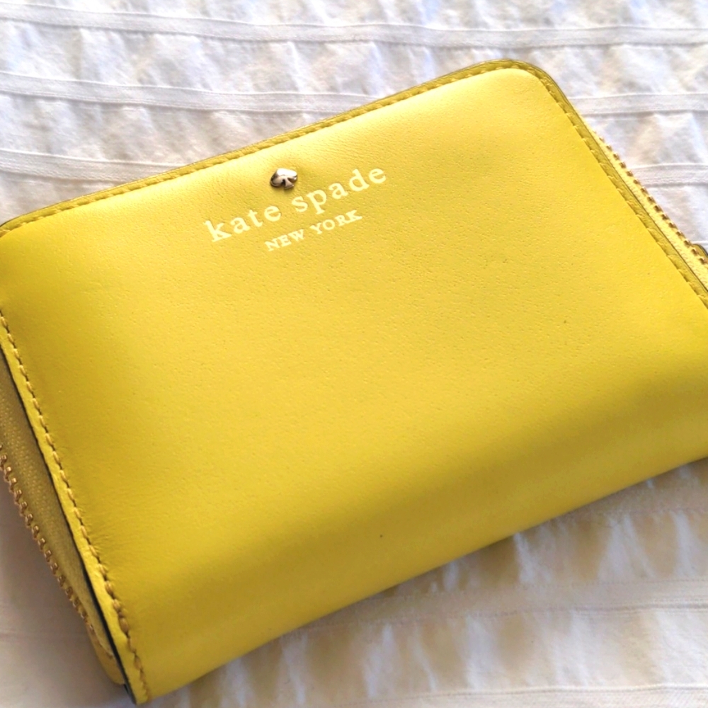 Kate Spade Tudor City wallet